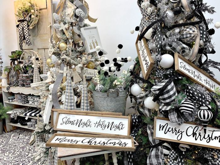 Black white christmas decor